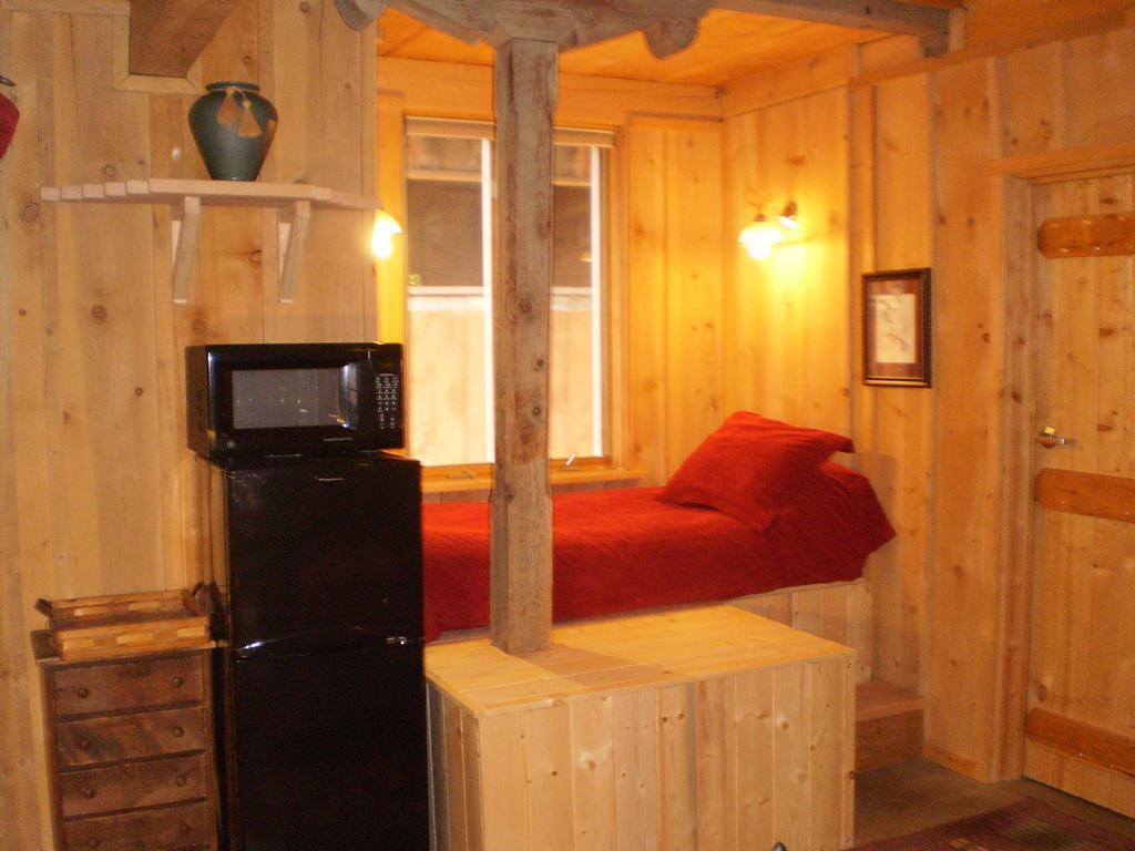 Silver River Adobe Inn Bed And Breakfast Farmington Exterior foto