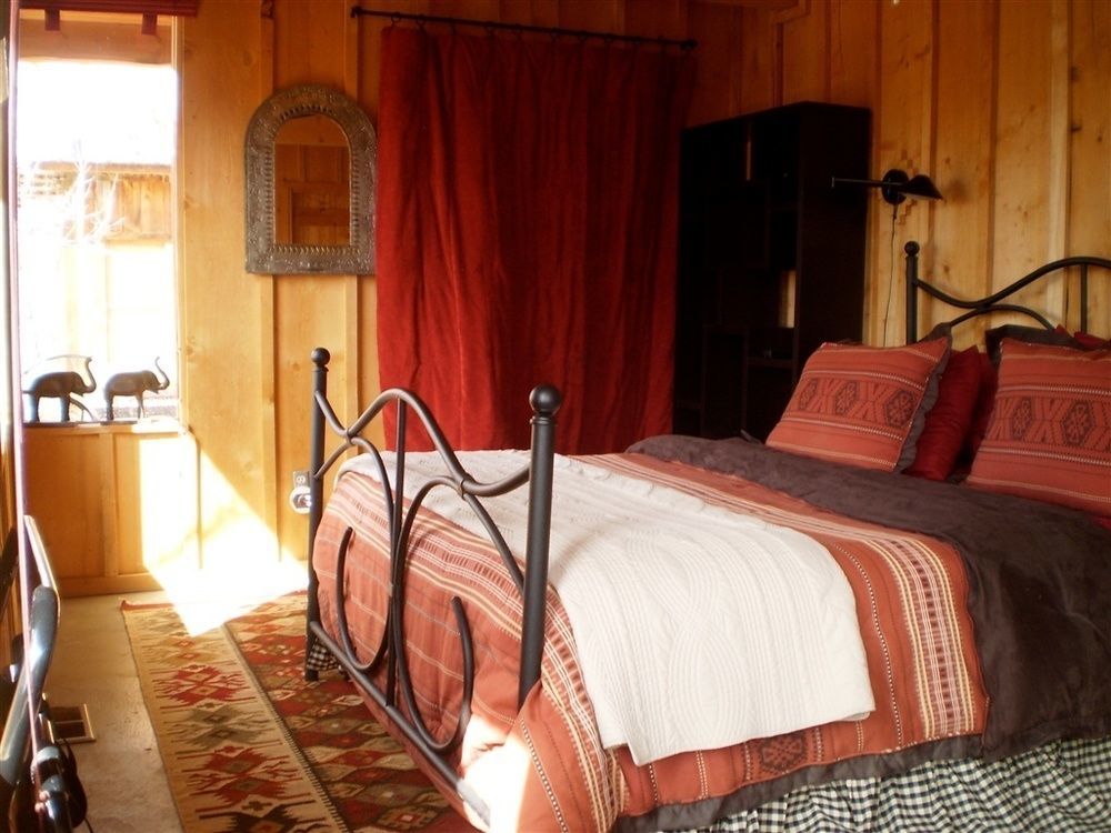 Silver River Adobe Inn Bed And Breakfast Farmington Exterior foto